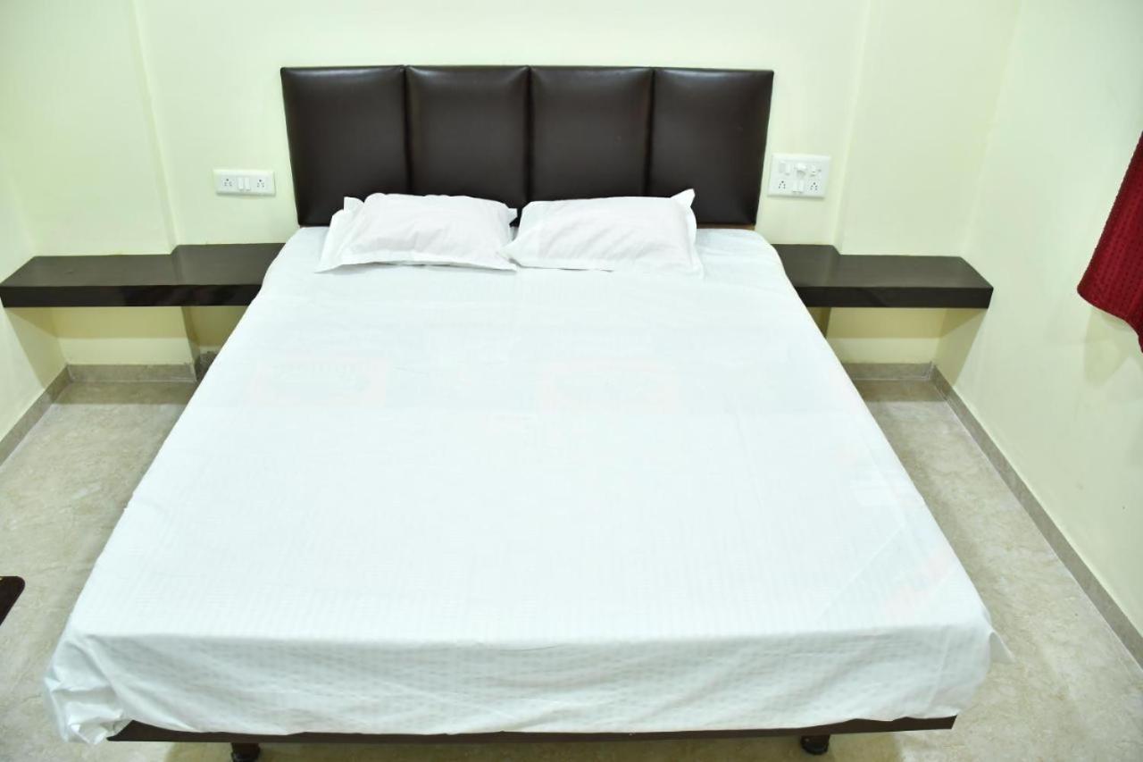 Hotel Kalika Residency - Akkalkot Akalkot Exterior foto